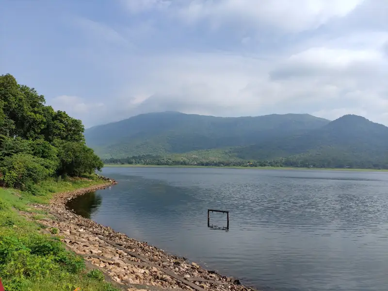 Howrah to Dimna Lake Cab